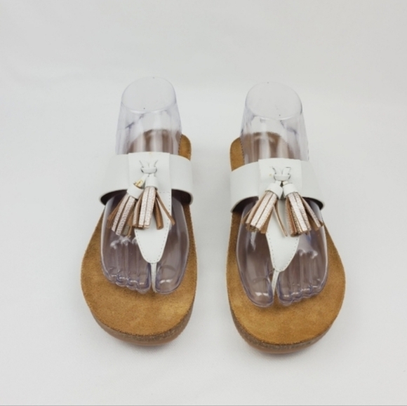 Comfortiva white leather with pillow top Sandals - Picture 2 of 7